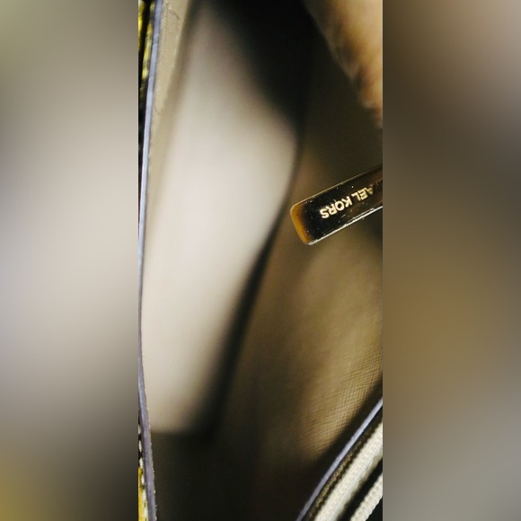 Michael Kors Adele Satchel Handbag Large Msrp:$398.00 - Picture 14 of 16